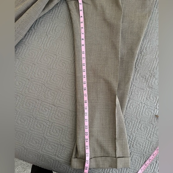 Jos. A. Bank Grey Dress Pants - W43 x 28 Inseam - Picture 4 of 7